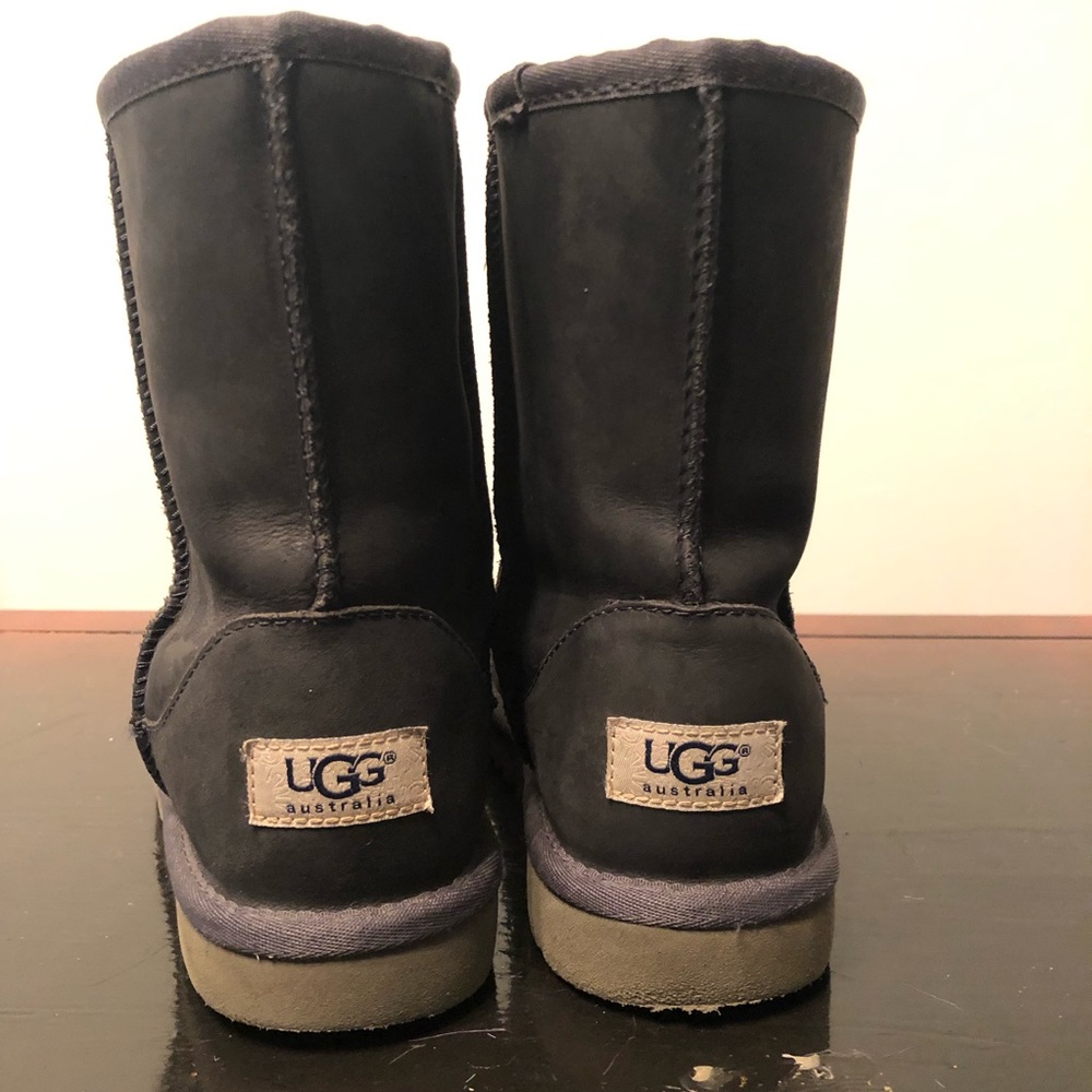 black uggs